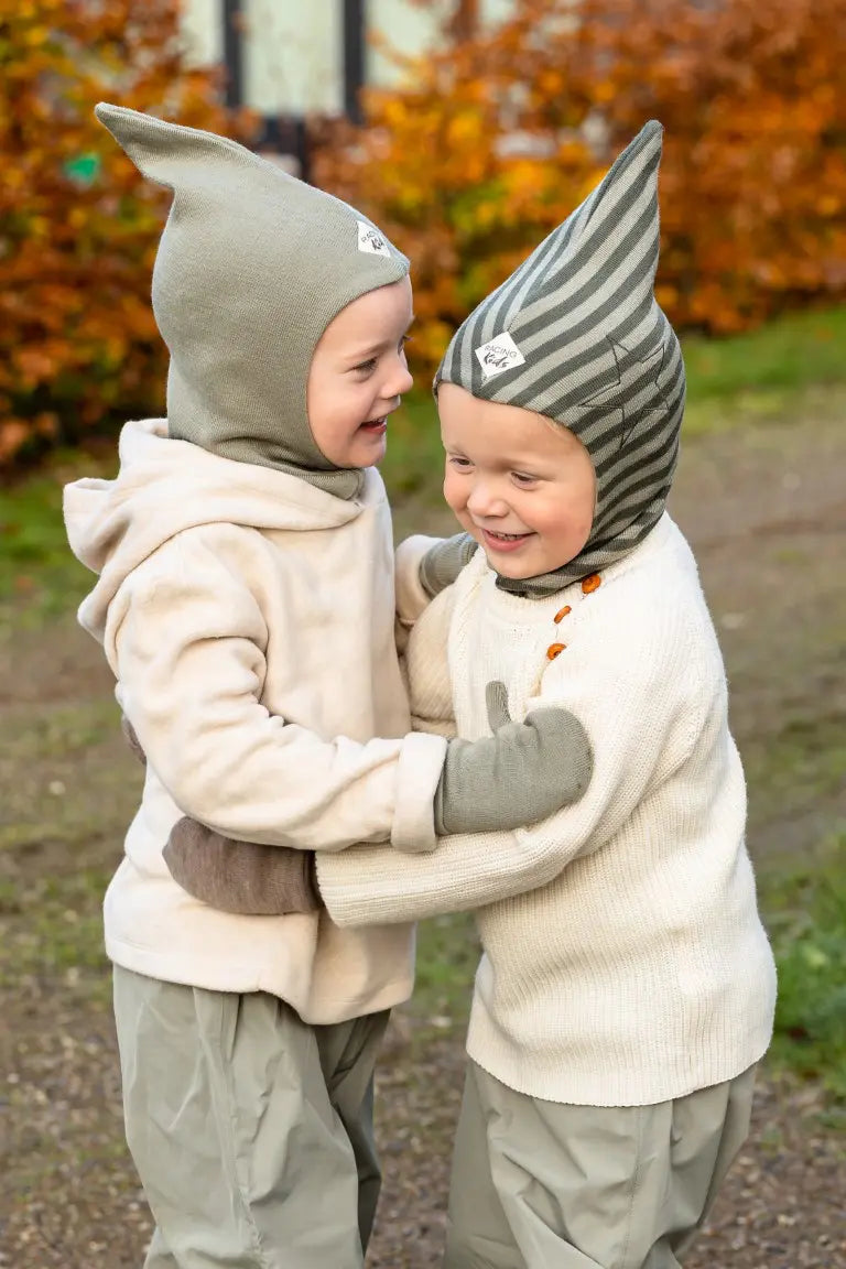 Lambhúshetta - Græn/röndótt með stjörnumynd